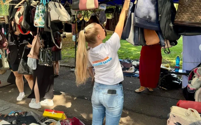 O bazar kabelek je obrovský zájem, peníze z prodeje podpoří dobrou věc