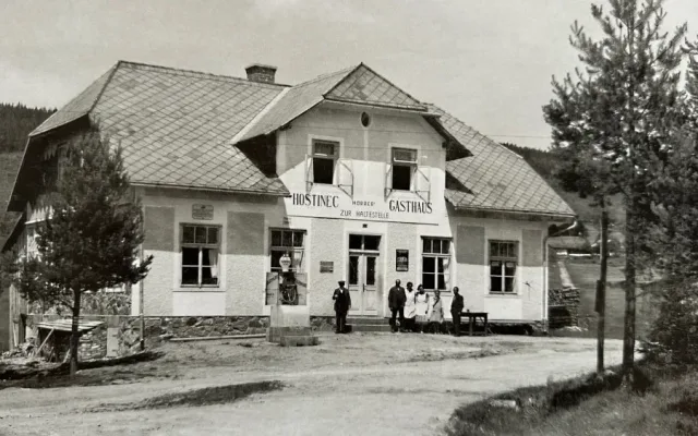 V Horrerově hostinci to všechno začalo