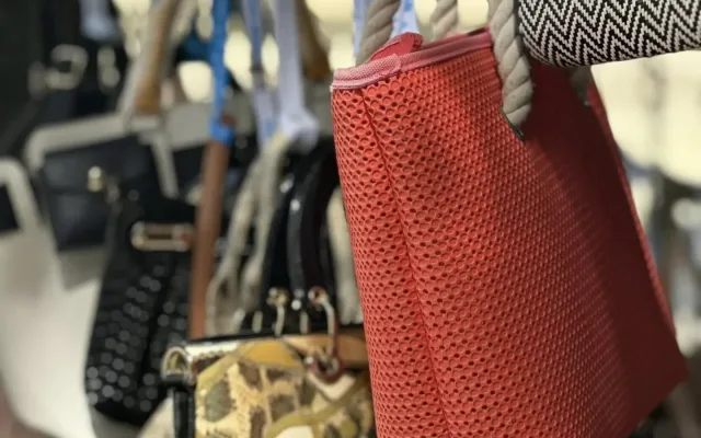 O bazar kabelek je obrovský zájem, peníze z prodeje podpoří dobrou věc