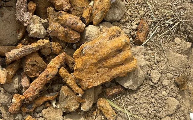 Archeologové vykopali tisíce kusů nebezpečné munice, likvidace trvala celé dny