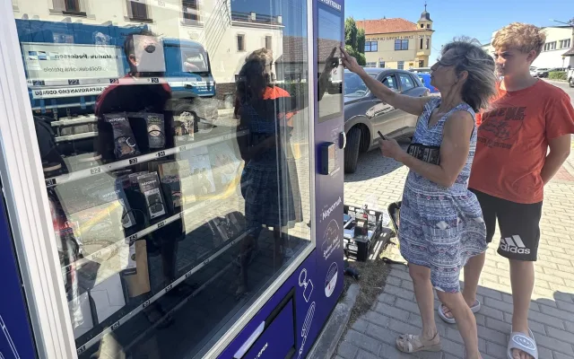 Suvenýromaty lákají turisty na Nepomucko i mimo otevírací dobu