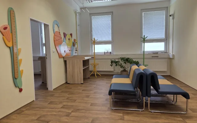Rodiče tisíců dětí o své pediatričky nepřišli. Mají nové prostory v bývalém úřadu
