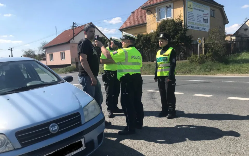 Policisté kontrolovali.