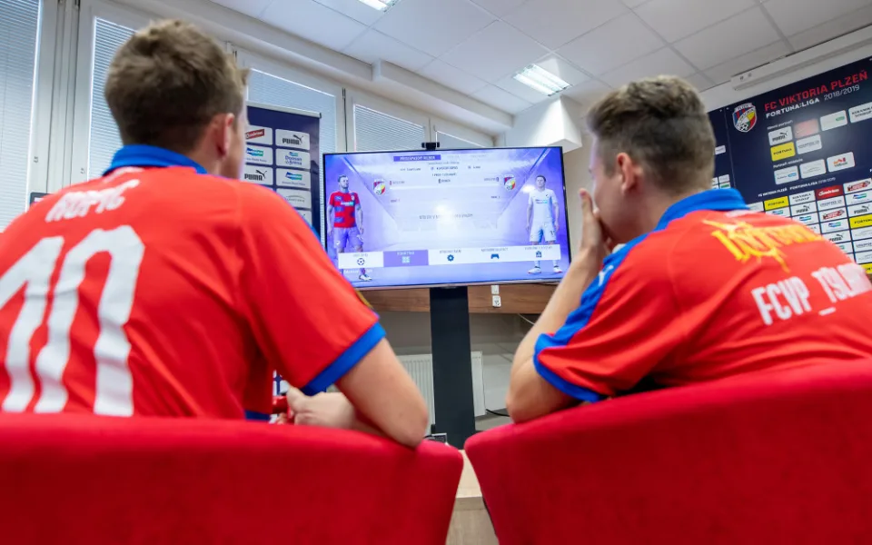 Plzeňská Viktoria vstoupila do eSportu, tedy virtuálního fotbalu,