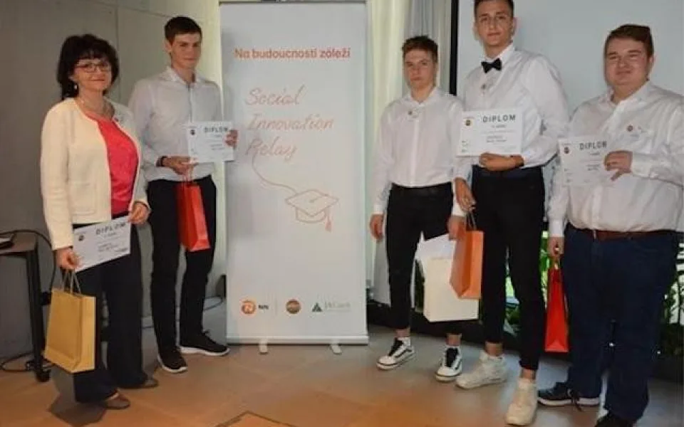 Studentská firma MON(K)EYS z Plzně zvítězila v evropské soutěži.