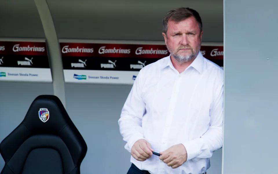 Trenér Pavel Vrba.