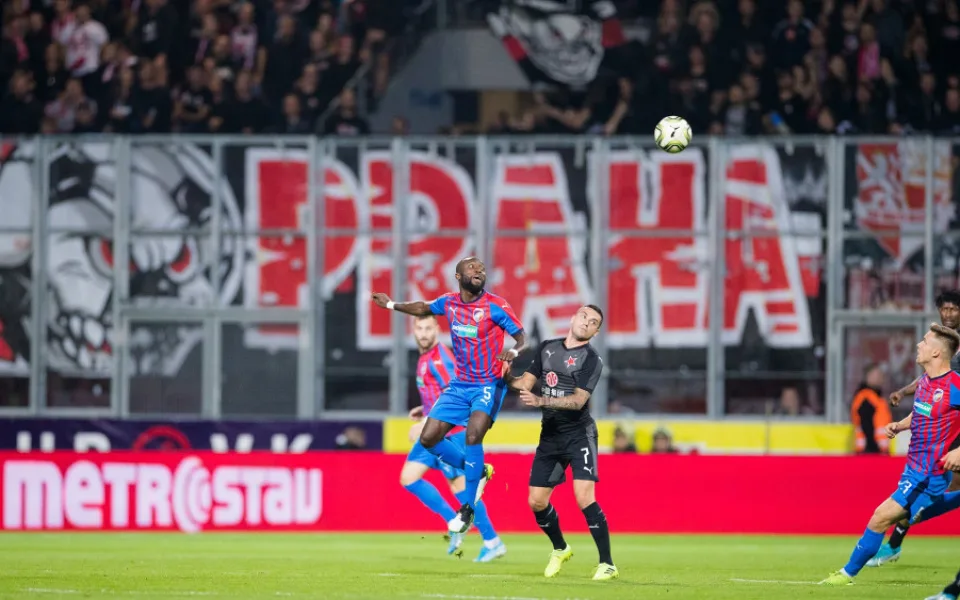Slavia vyhrála v Plzni 1:0 a na rivala už má devítibodový náskok.