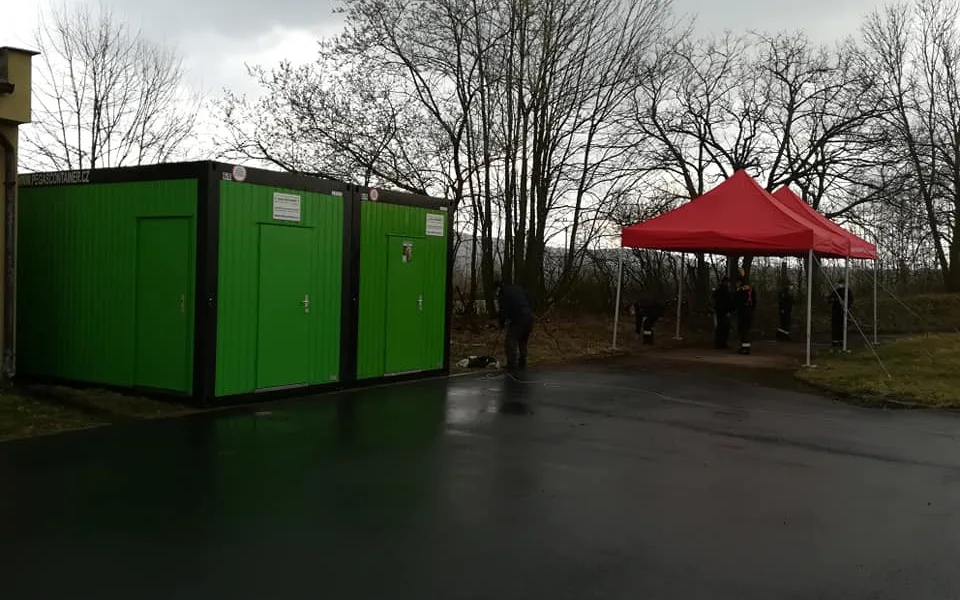 Odběrové místo v areálu Rokycanské nemocnice už je v provozu 