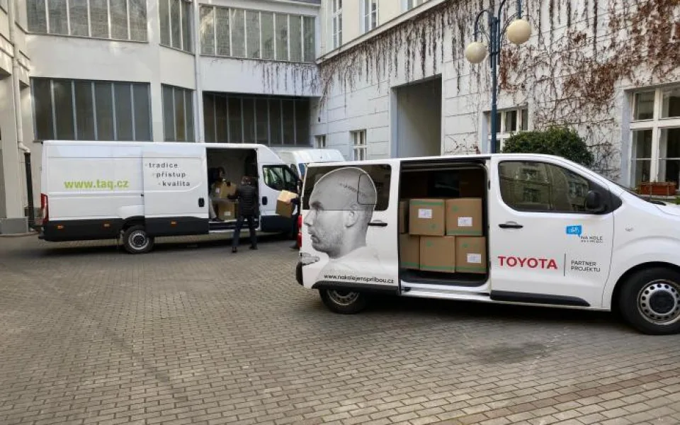 Tak vypadal rozvoz ochranných prostředků pro řidiče ve veřejné dopravě