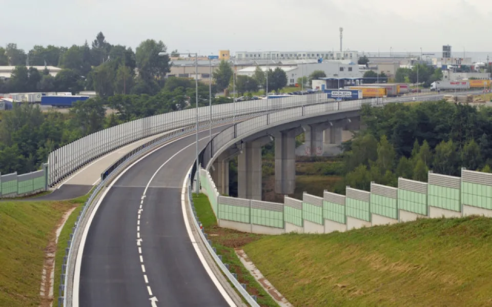 Budování západního okruhu Plzně může pokračovat 
