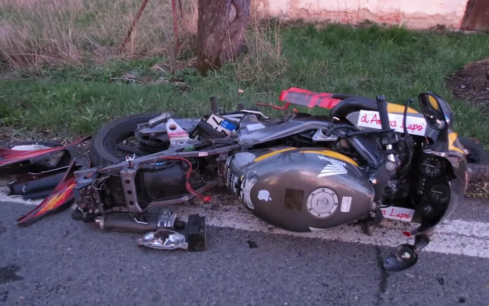Motocykl na místě nehody