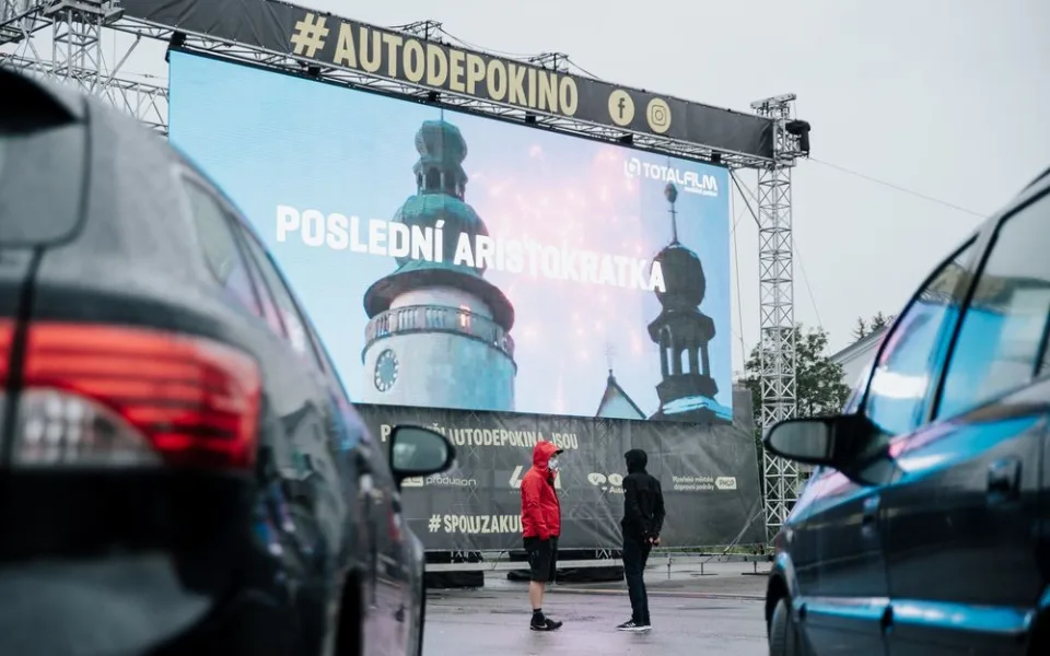 Autokino funguje v objektu DEPO2015