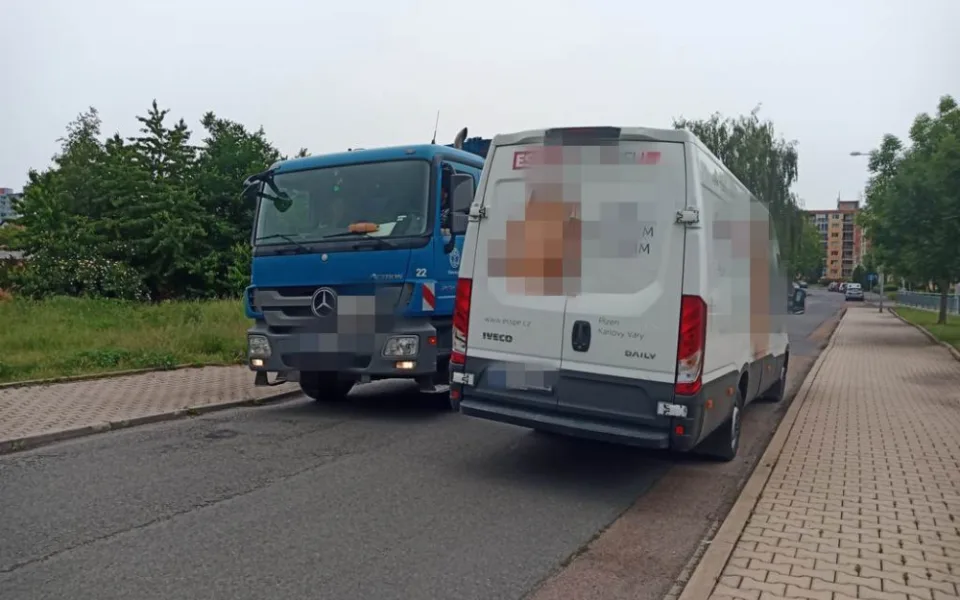 Na tomto místě odhalili při spáchání přestupku strážníci městské policie vybodovaného řidiče 