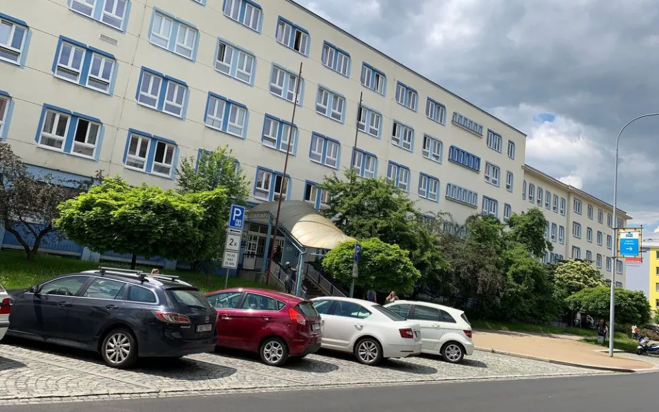 Je rozhodnuto, město nabídne k prodeji polikliniku Slovany za 69 milionů korun