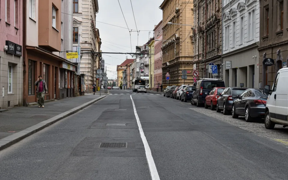 Během letních prázdnin projde opravou Tylova ulice v úseku Koperníkova – Skrétova.