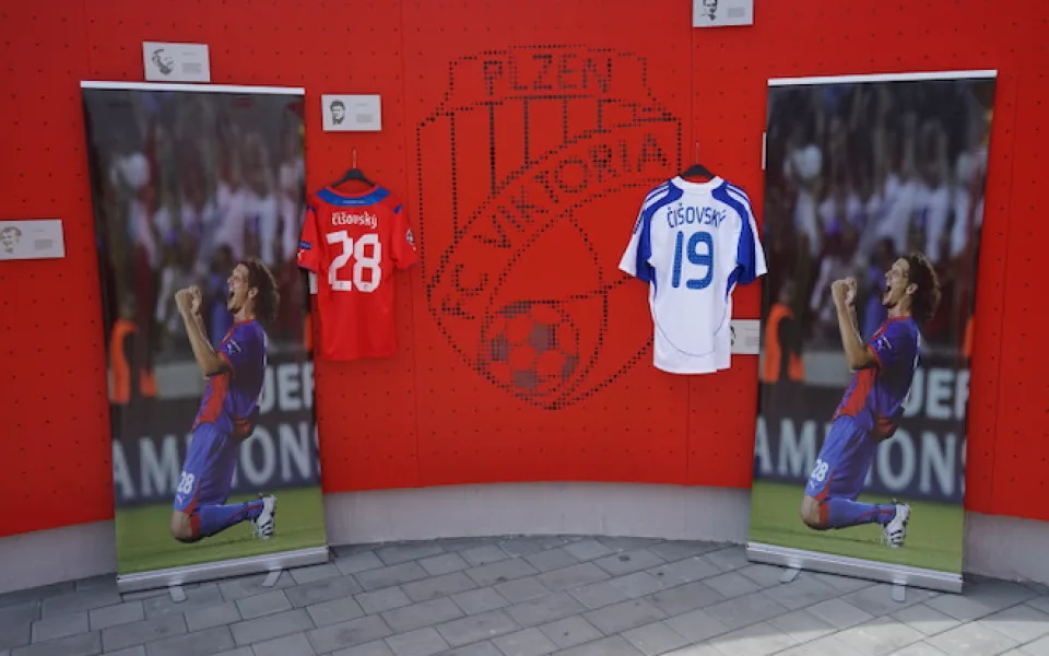 V prostorách Pamětního místa Brány borců viktoriánského stadionu vzniklo pietní místo, kde mohou fanoušci zapálit svíčku za Mariána Čišovského