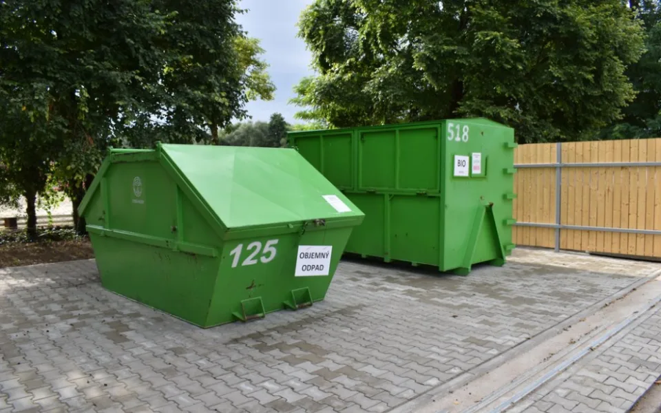 Už žádné černé skládky, pomoci má moderní sběrné místo