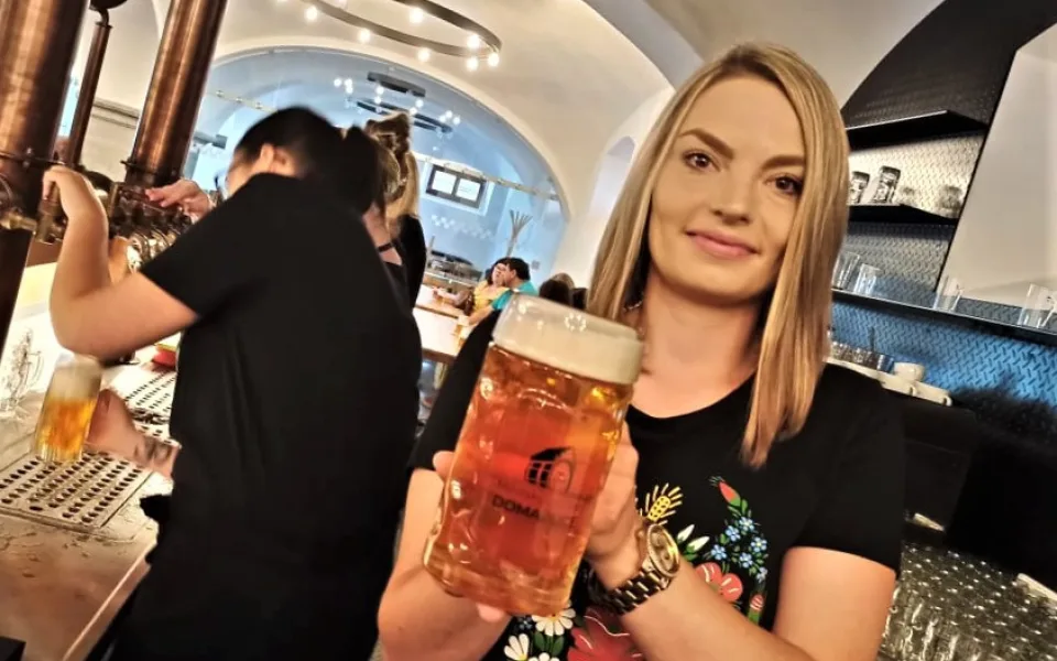 V nově zrekonstruovaném pivovaru se už vaří i čepuje domažlické pivo