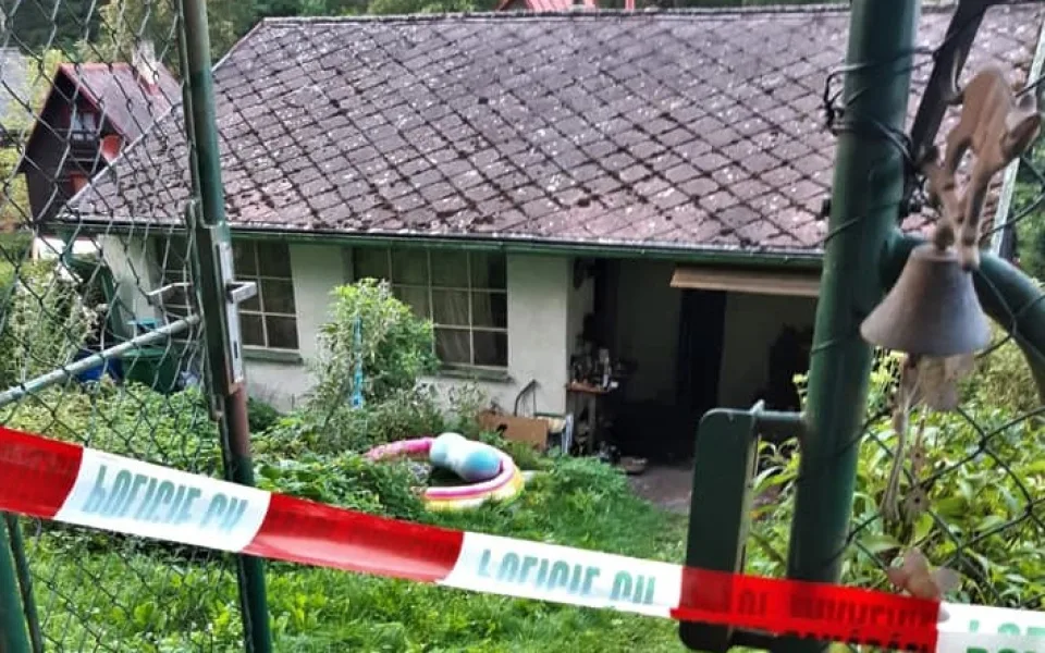 Muži se poprali v této chatě v Kožlanech