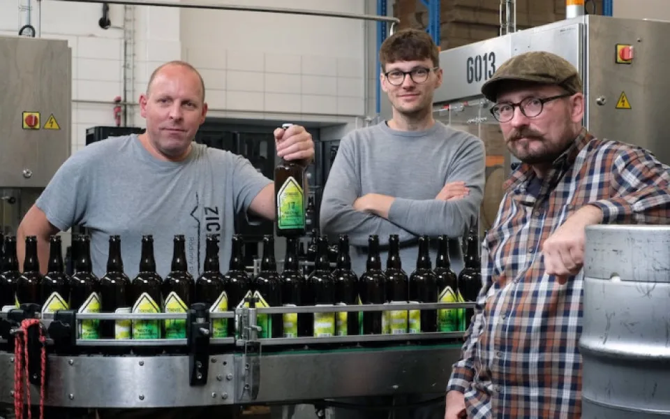 Baví nás experimentovat a posouvat hranice, říká spolumajitel Rodinného pivovaru Zichovec Ondřej Husák
