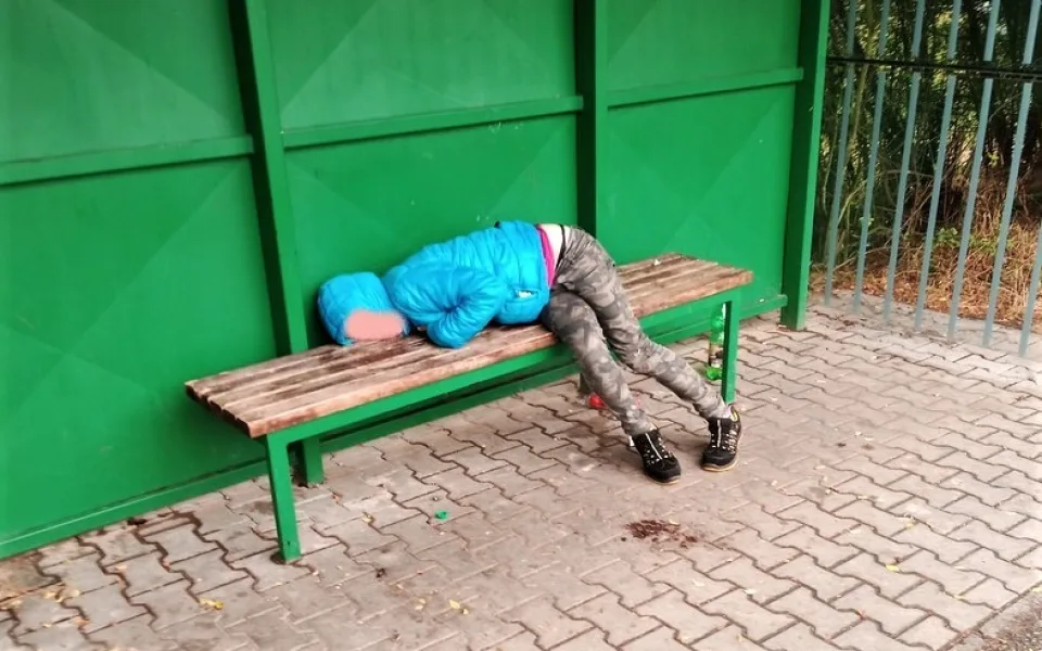 Opilá těhotná žena