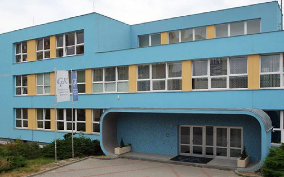 Gymnázium Františka Křižíka získá dotaci na zlepšení kvality ovzduší v učebnách