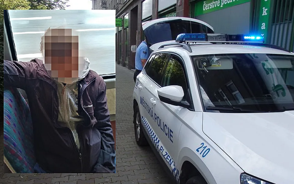 Agresivní cizinec kouřil v centru Plzně na zastávce, pak cestoval vozem MHD bez roušky