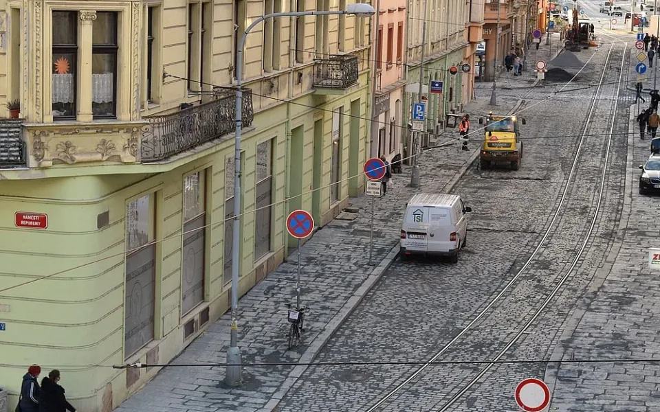 Solní ulice v centru Plzně je po rozsáhlé rekonstrukci hotová a pořádně prokoukla