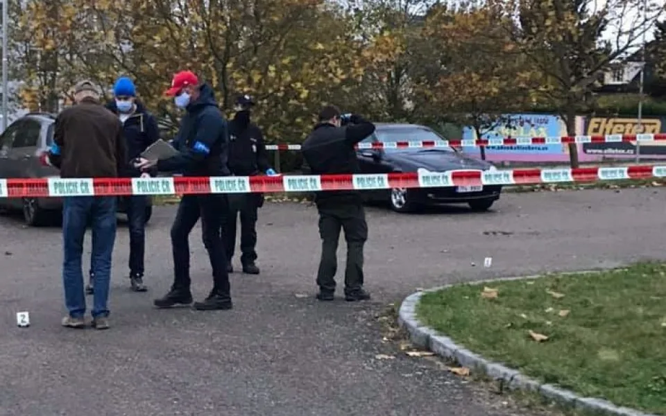 Policisté na místě pátečního incidentu