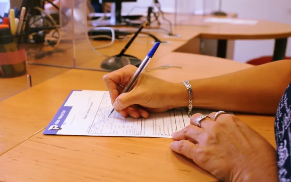 návody jak vyplnit formulář najdeme na facebooku