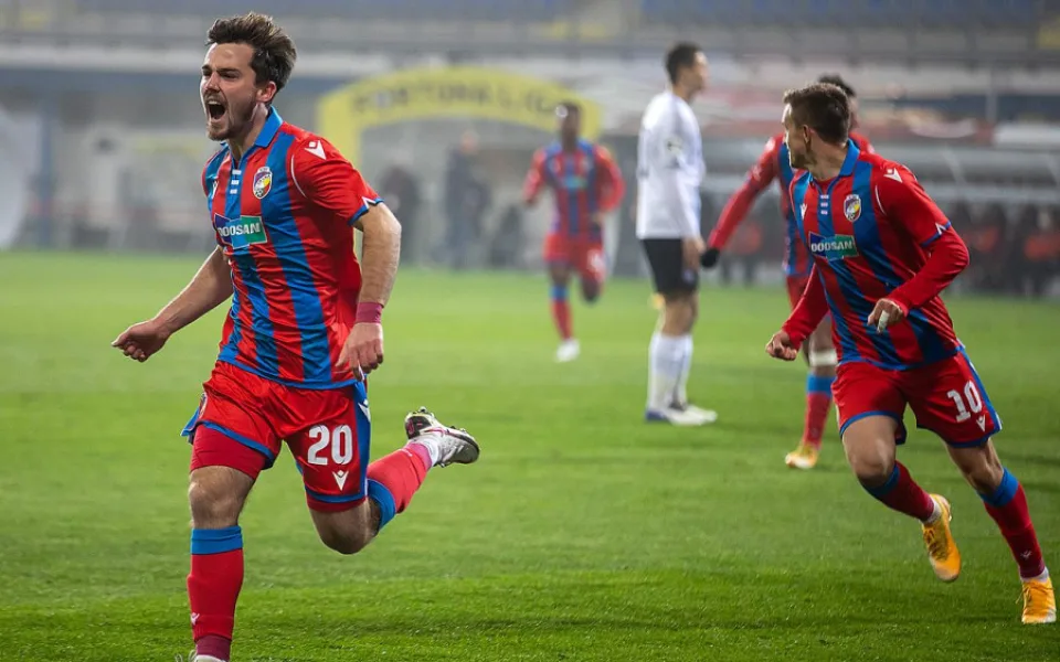 Viktoráni doma po restartu extraligy převálcovali Spartu 3:1