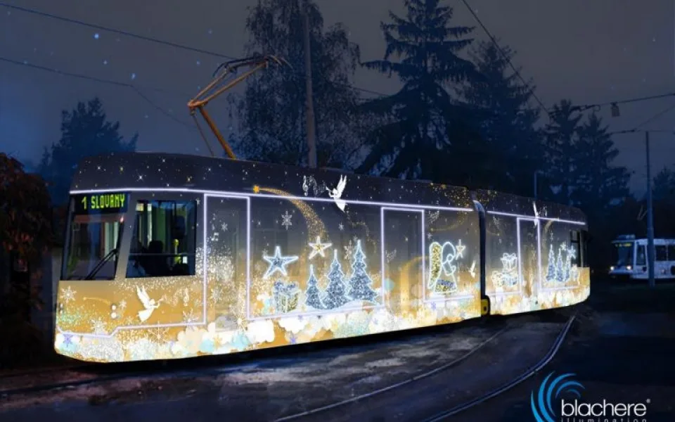 Tak vypadala loňská velmi oblíbená vánoční tramvaj