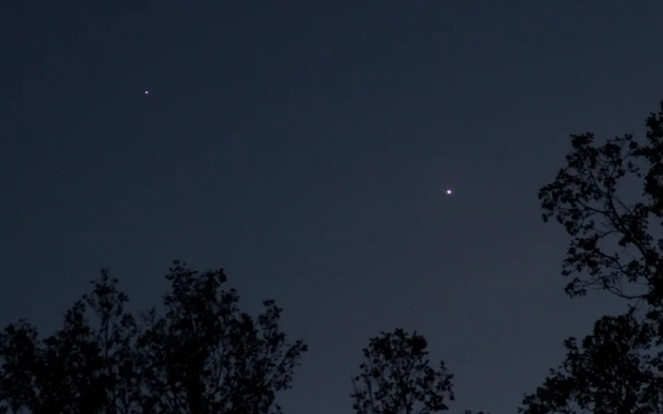 Přibližující se planety Jupiter a Saturn, foto Antonín Hušek