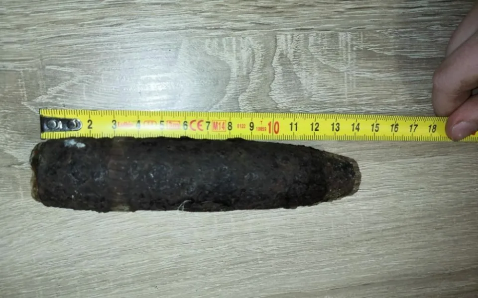 Tento nebezpečný pozůstatek z války si muž odnesl domů