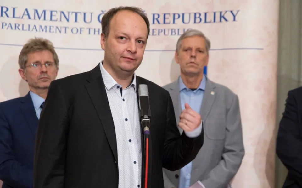 size4-16106311987694-2-senator-laska-o-postvavani-lidi-mocnymi-v4-i-korupci-za-babise-v-evrope-nevidane