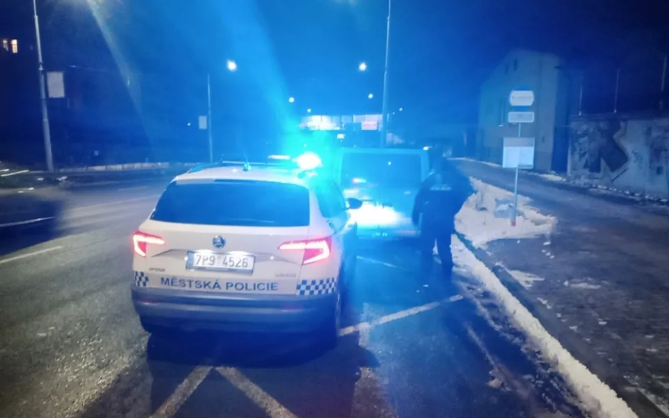 Jsem jen spolujezdec, tvrdil zdrogovaný muž za volantem