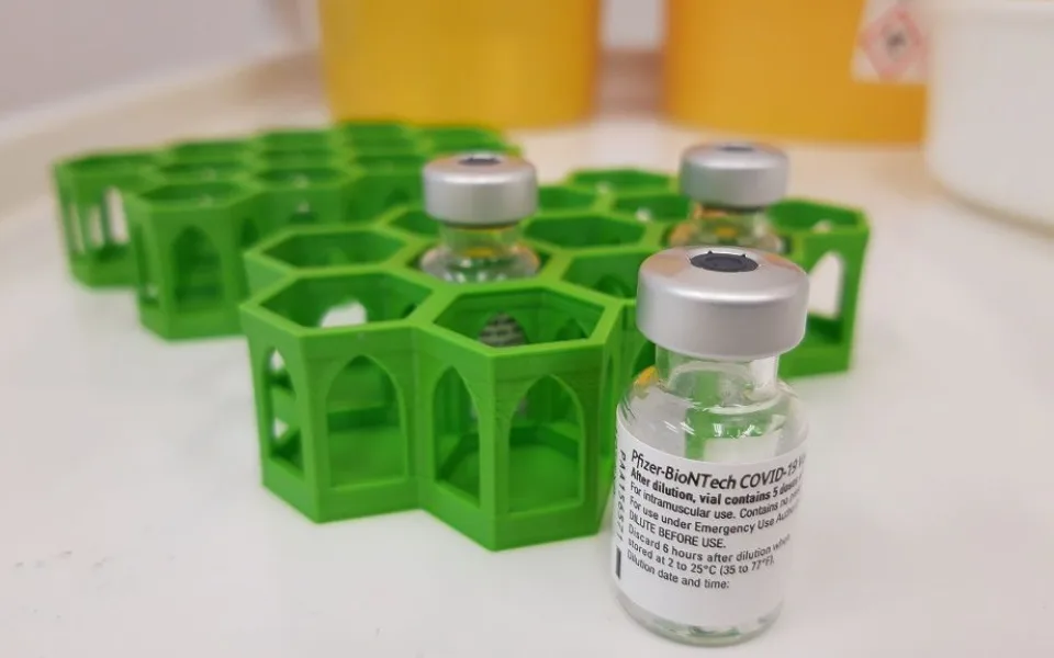 Problém nestabilních vakcín vyřešili experti v 3D laboratoři Západočeské univerzity