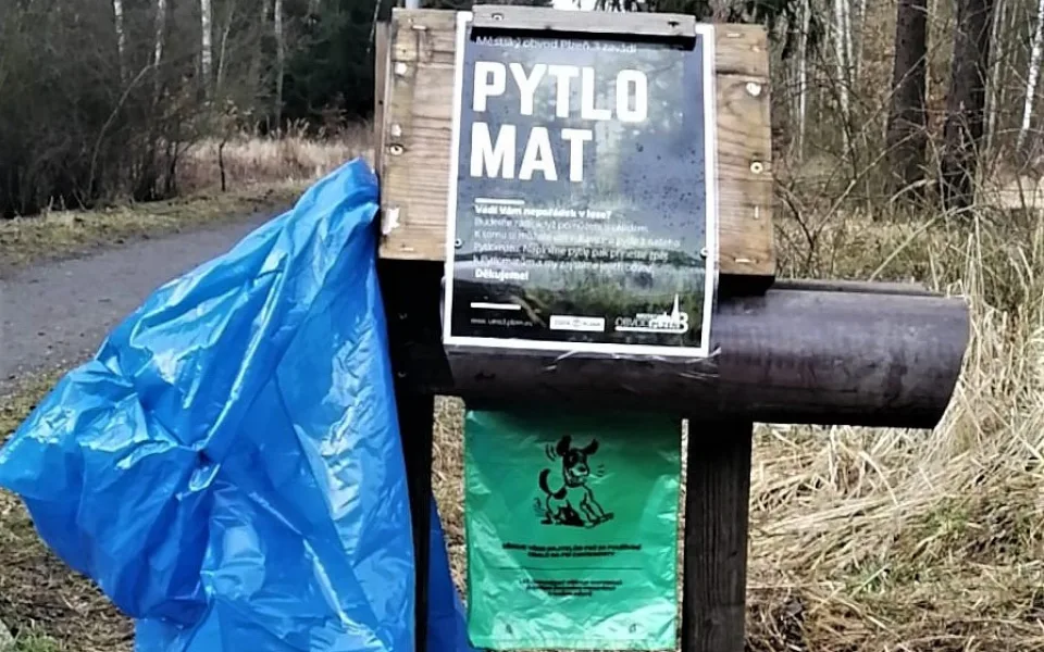 Do boje s odpadky nasadil centrální plzeňský obvod Pytlomat, nápad vzešel od občanů