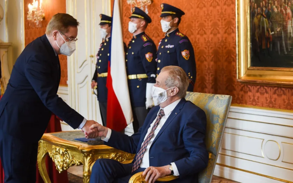 Zeman jmenoval nového ministra zdravotnictví. Blatný podle prezidenta nese spoluzodpovědnost za mrtvé