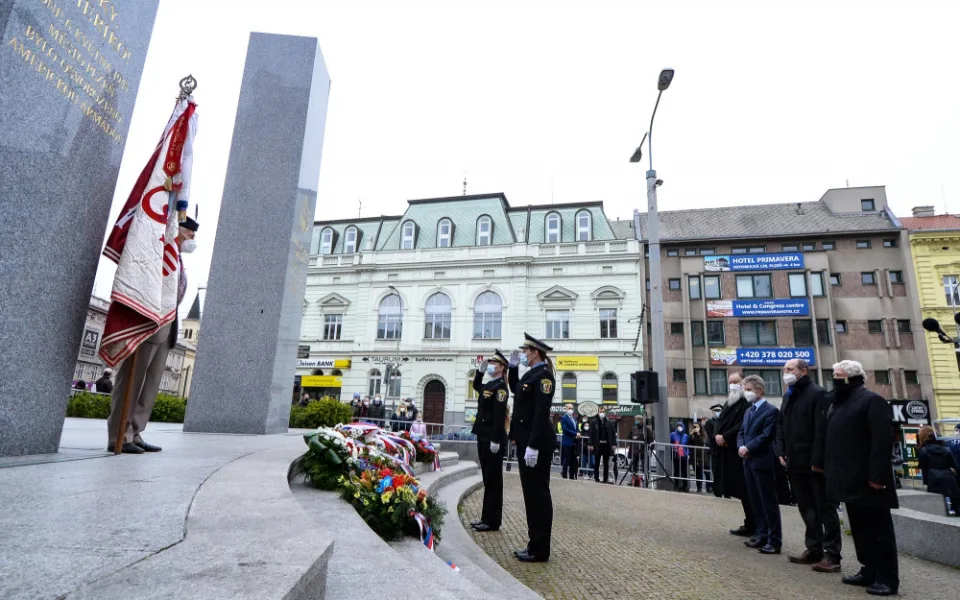 Pietní akt u památníku Díky, Ameriko! sledovali veteráni v USA v přímém přenosu