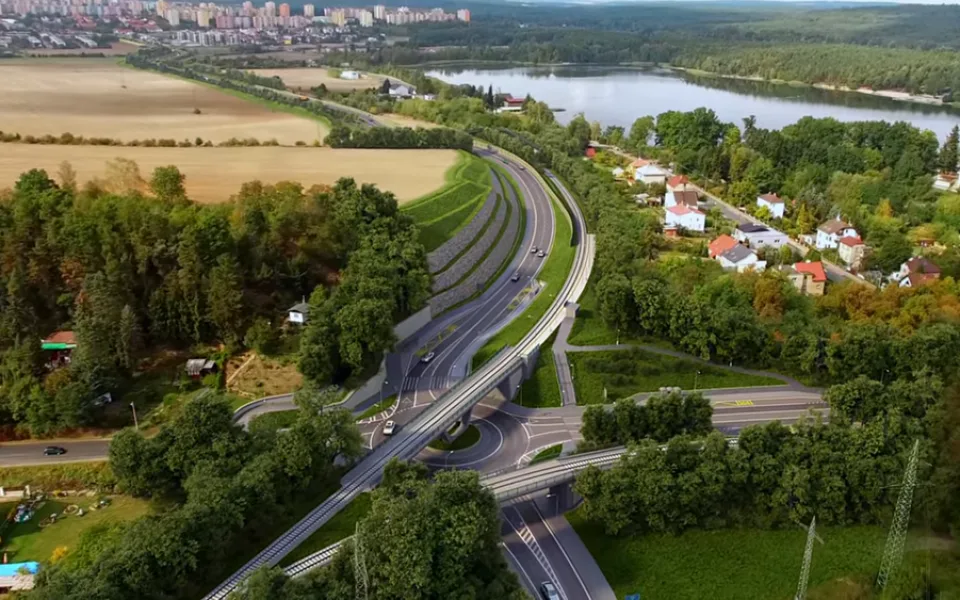 Řidiči vyjedou v sobotu na první část východního okruhu Plzně za 650 milionů