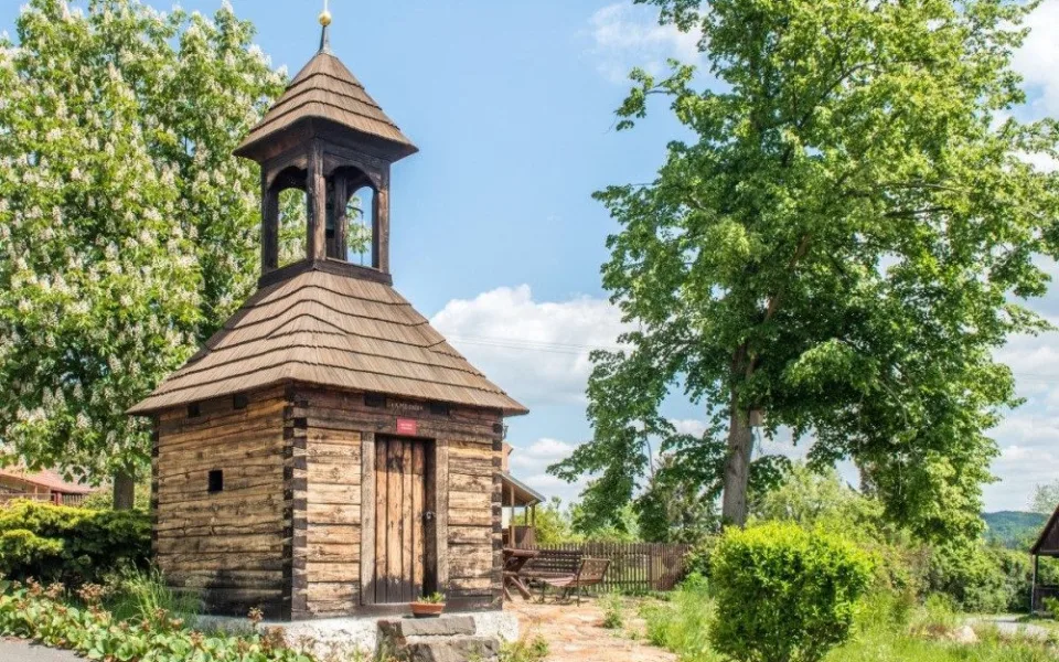 Vesnická památková rezervace Ostrovec