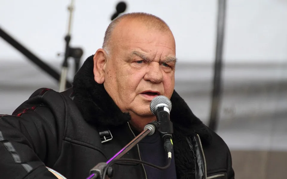 Zemřel folkový písničkář František Nedvěd, bylo mu 73 let