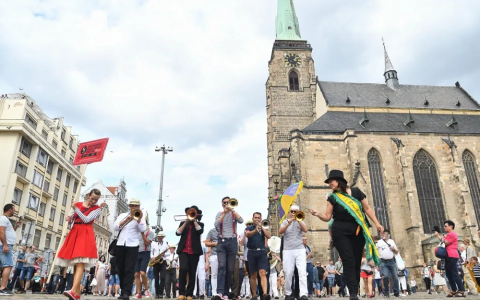 TIPY NA VÍKEND: Hradozámecká noc i Mezinárodní dixielandový festival Plzeň