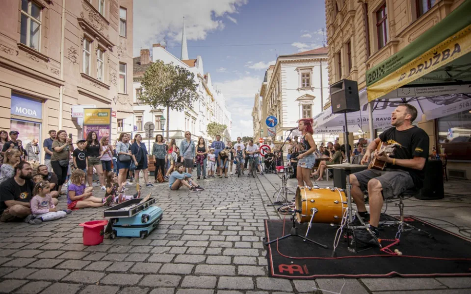 Pilsen Busking Fest se znovu vrátí ulic a slibuje našlapaný program
