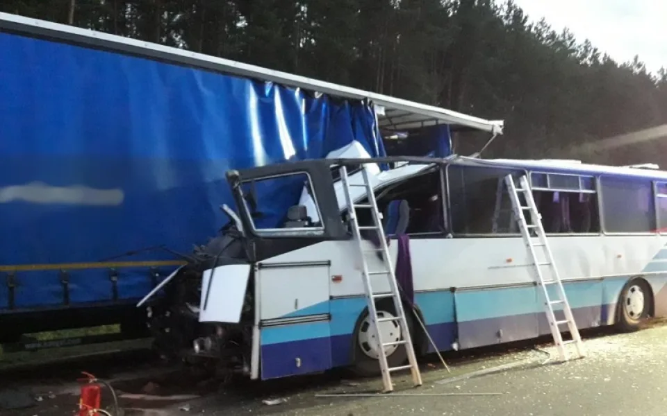 Nepozornost řidiče autobusu stála život jedné cestující, muž od soudu odešel s podmínkou