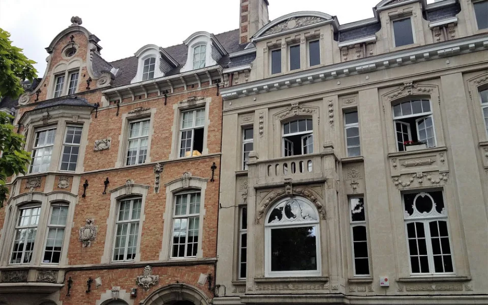 Plzeňský dům v centru Bruselu sídlí na velmi dobré adrese