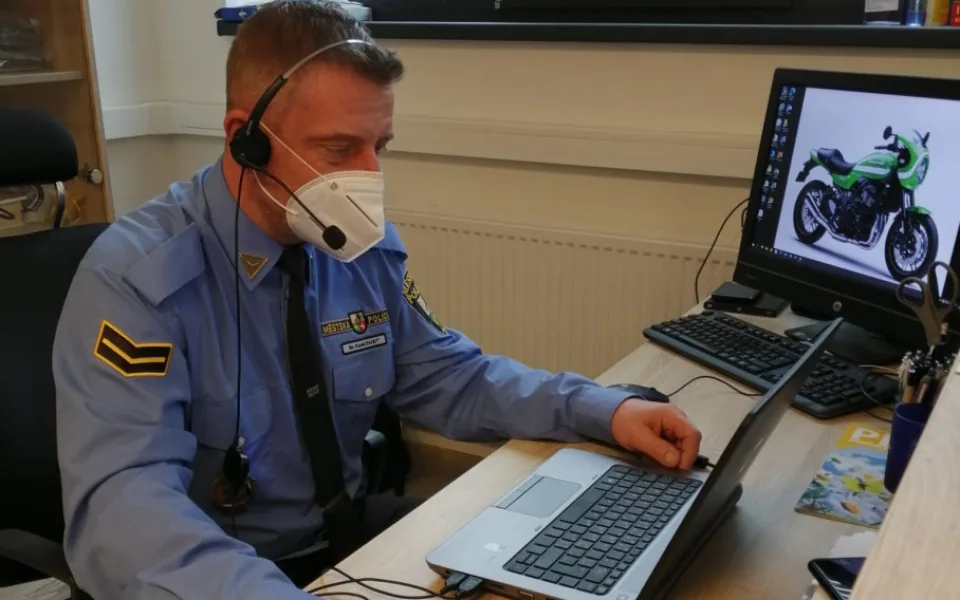 Během svátku přibylo v Plzeňském kraji 661 nakažených, strážníci opět pomohou hygieně s trasováním