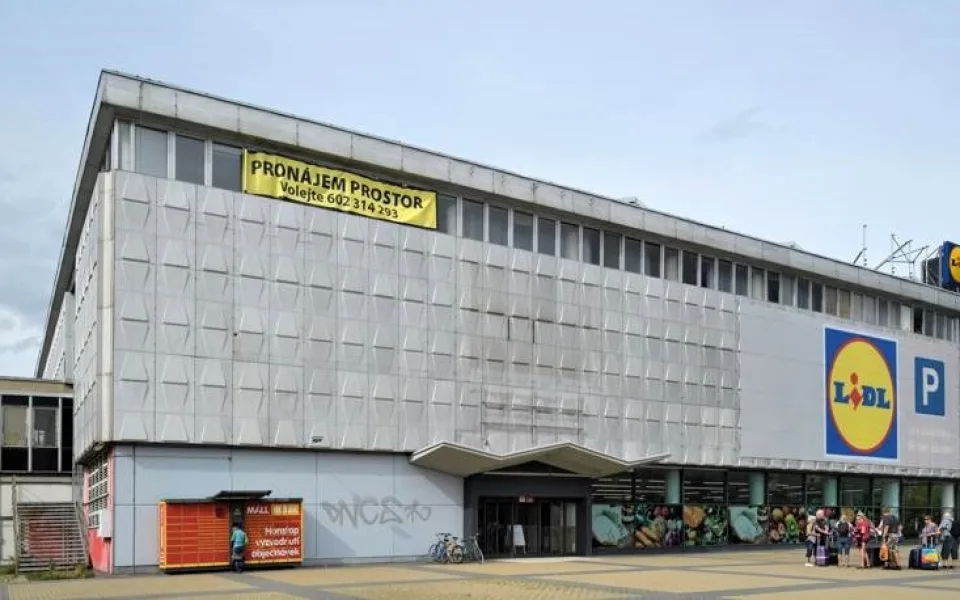 Očkovací místo bez nutnosti registrace začne od pondělí fungovat v bývalém plzeňském obchoďáku Prior
