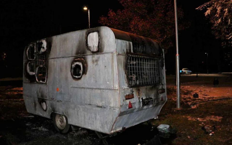 Karavan požár zcela zničil